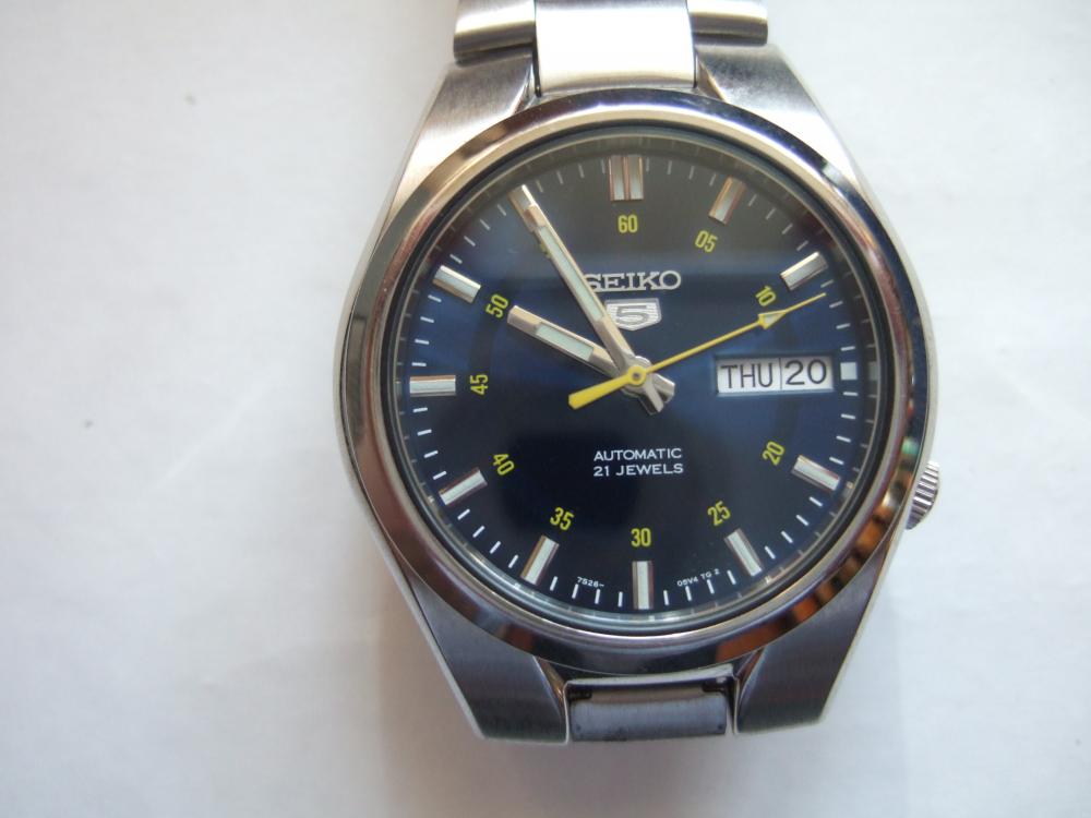 Seiko 5 face 2.JPG