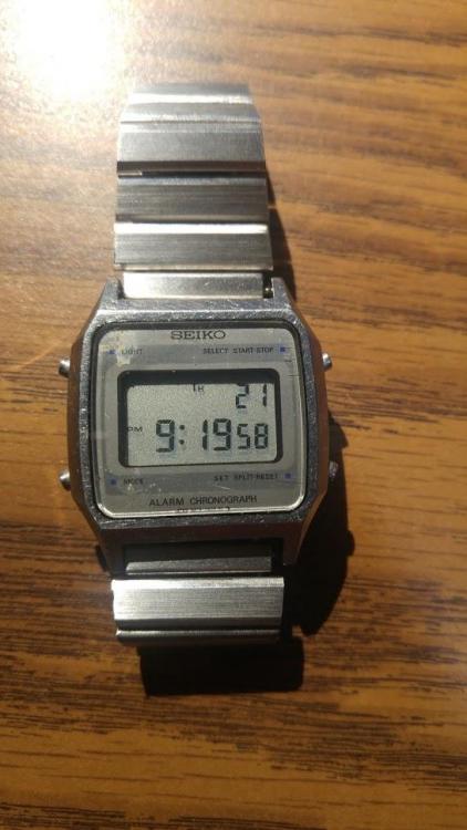 seiko lcd watch.jpg