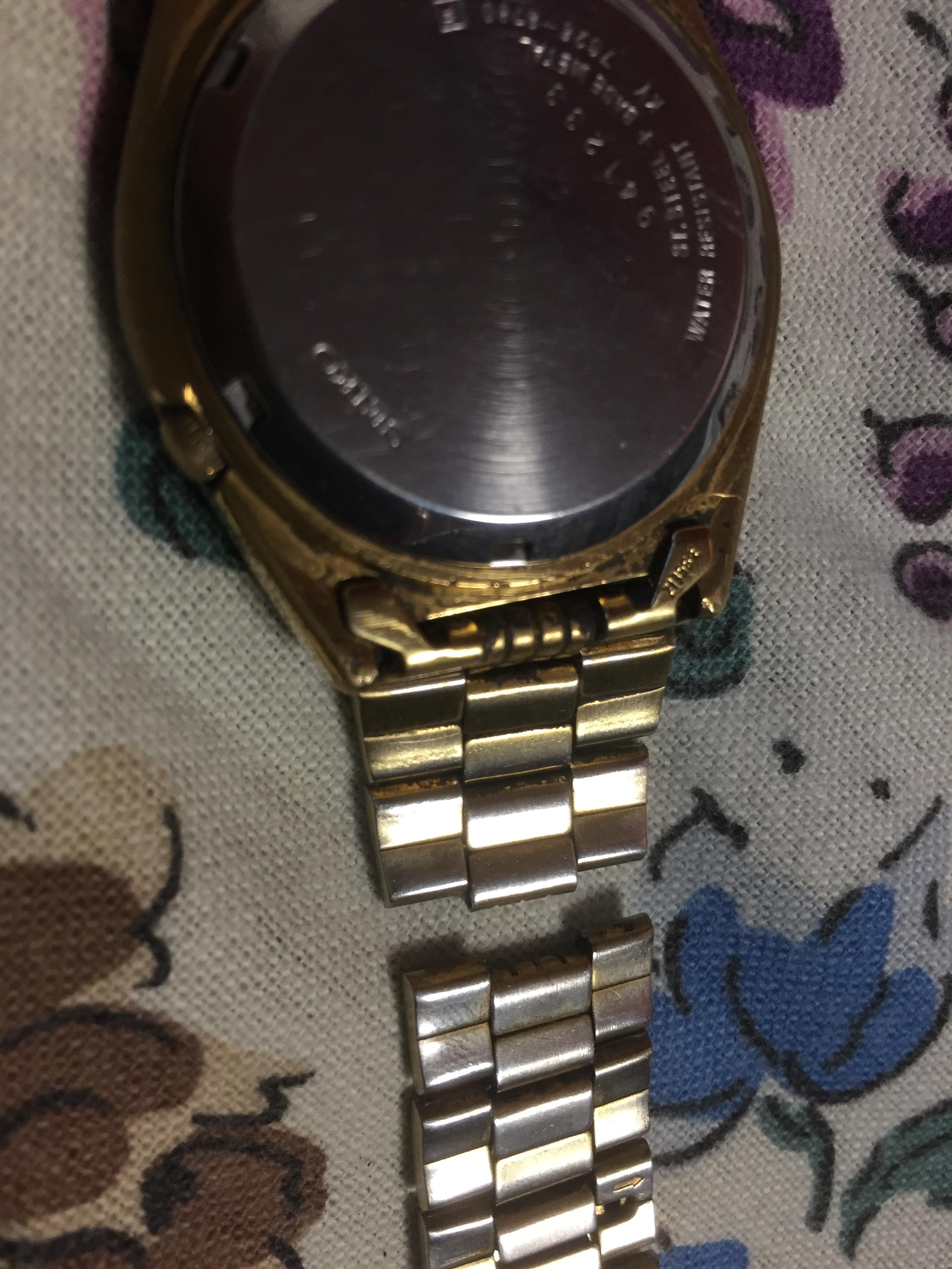 How can I fix this broken Seiko bracelet? - Watch Repairs Help & Advice - Watch  Repair Talk