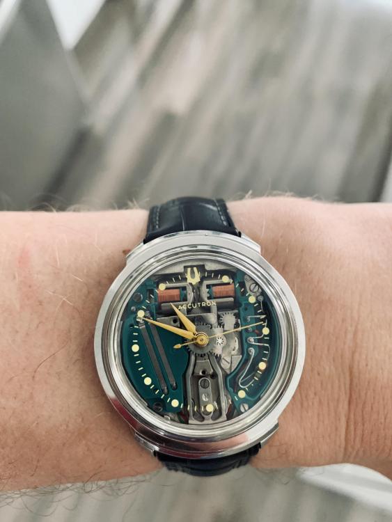 ACCUTRON3.thumb.jpg.b0215e6975c421bc1f9d1c36234ba3d1.jpg