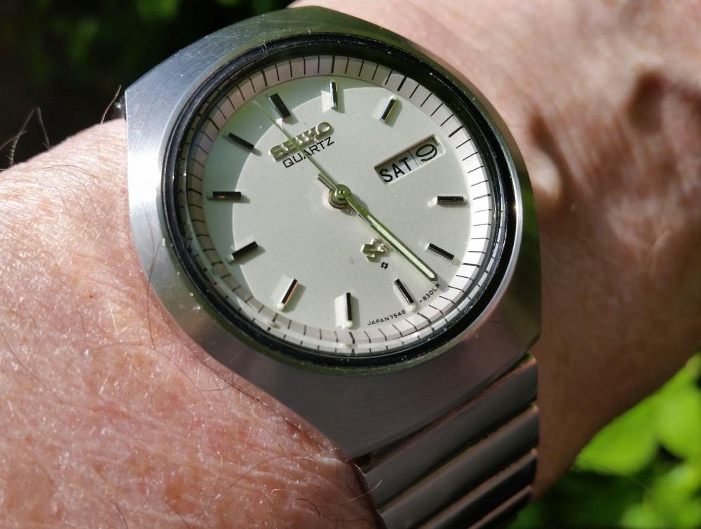 Seiko 7546-8270 wrist 3.jpg