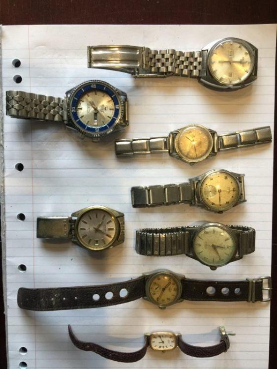 watch lot 02a.jpg