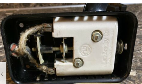 2022-02-22 21_46_36-Allen Bradley Foot Pedal Knee Lever Light Motor Power Control Vintage Works Used.png