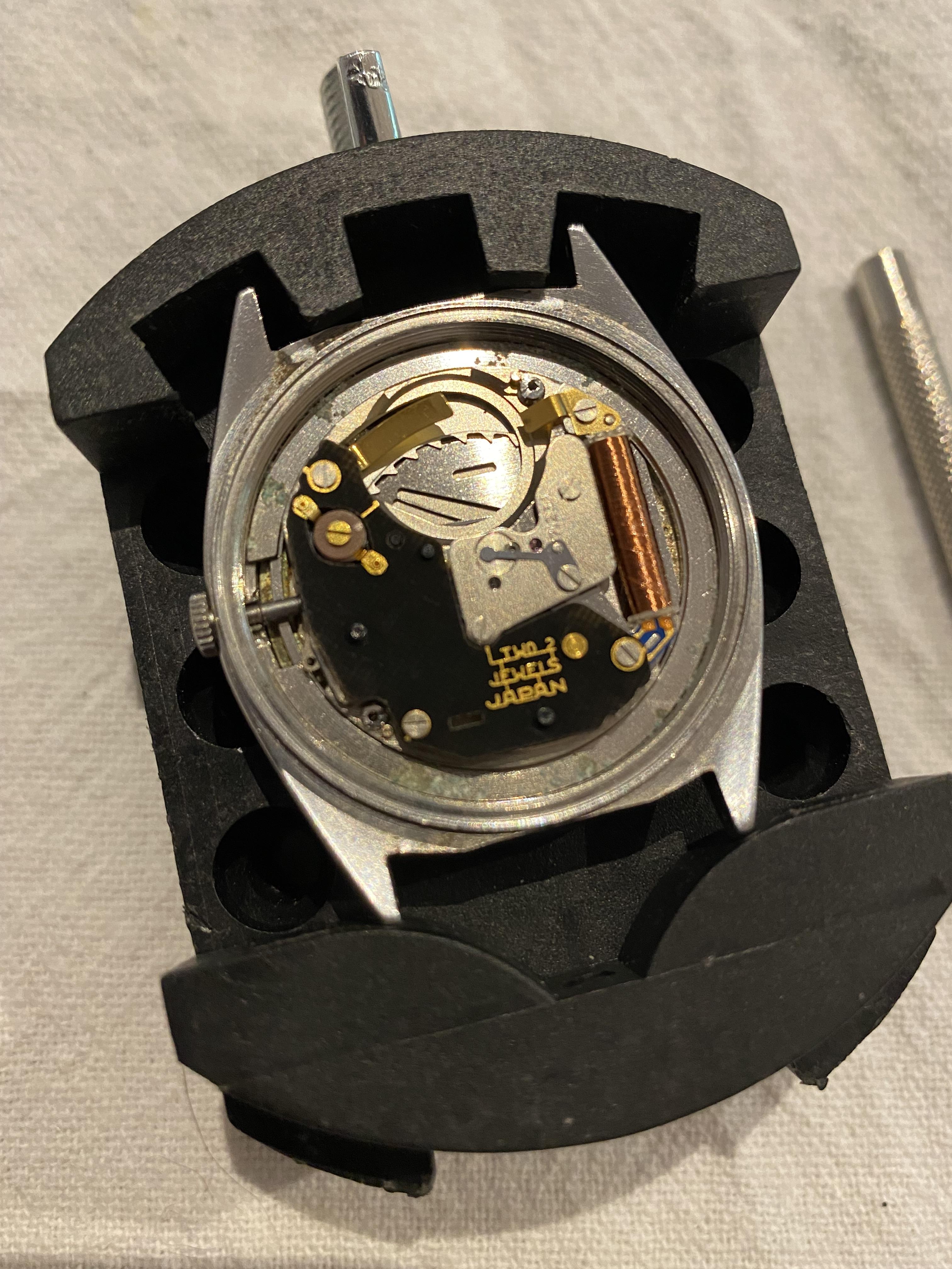 seiko sq 7123 crown stuck - Watch Case Issues, Opening, Movement/Stem  Removal, Case Parts, straps and bracelets - Watch Repair Talk
