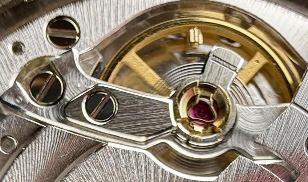 FakeRolexEscapement.thumb.jpg.b8485a63172a5ef85edabe0612fb5df3.jpg